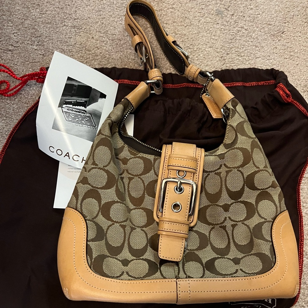 Coach Shoulder bag, with dust cover. Used once.